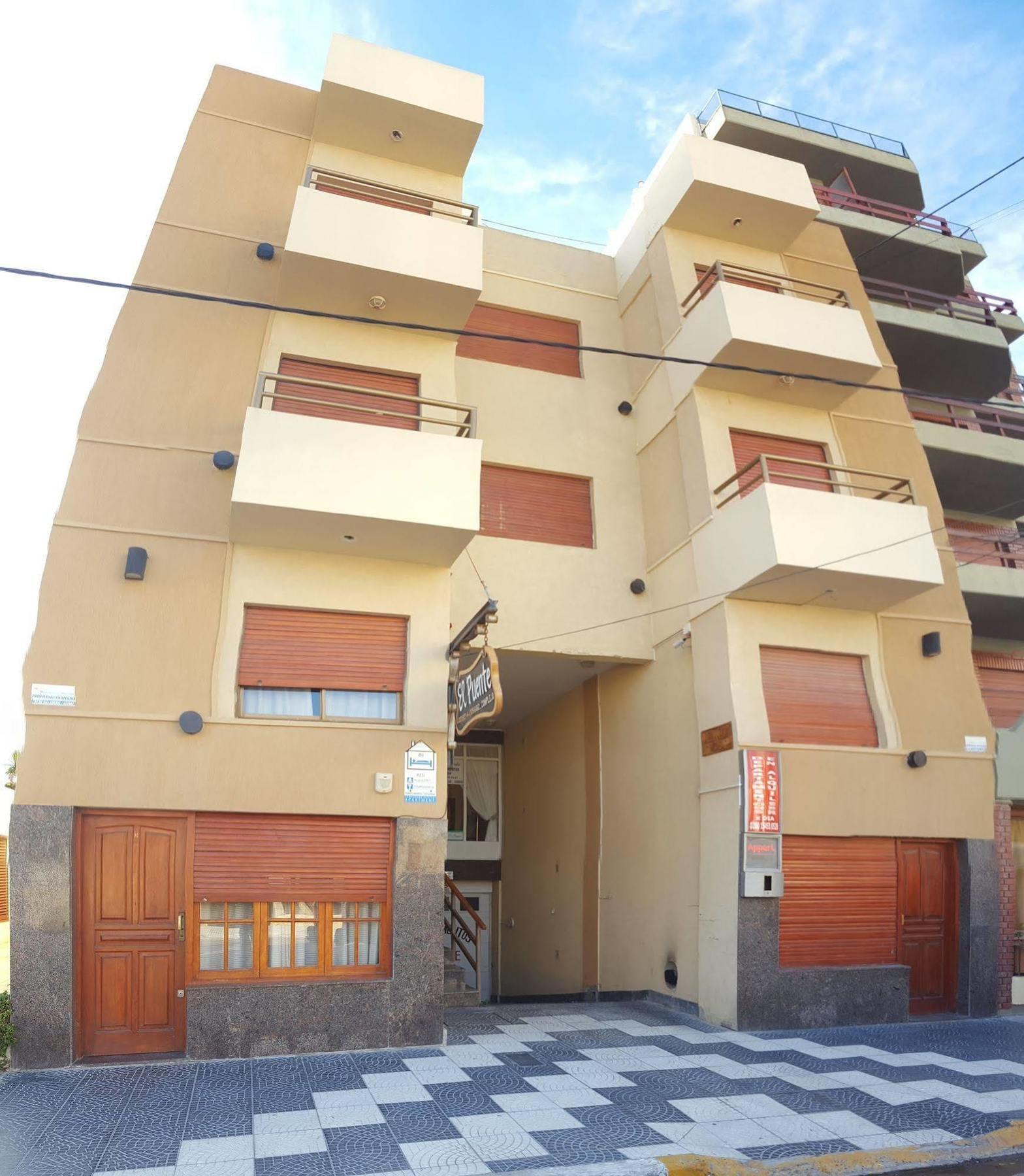 Complejo El Puente Apartment Пуерто Мадрин Екстериор снимка